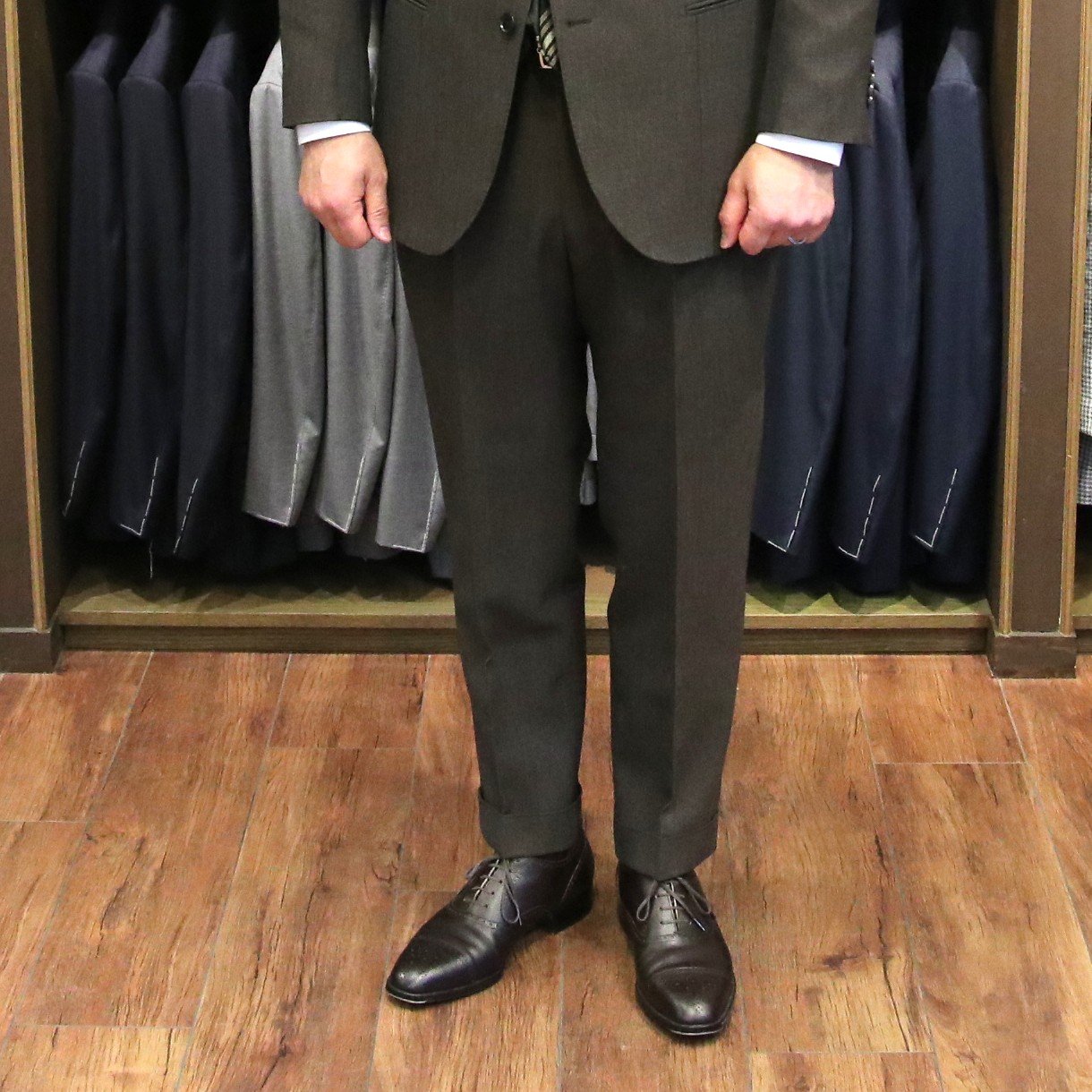 日本の夏にWILLIAM HALSTEADのHIGH TWIST WOOL